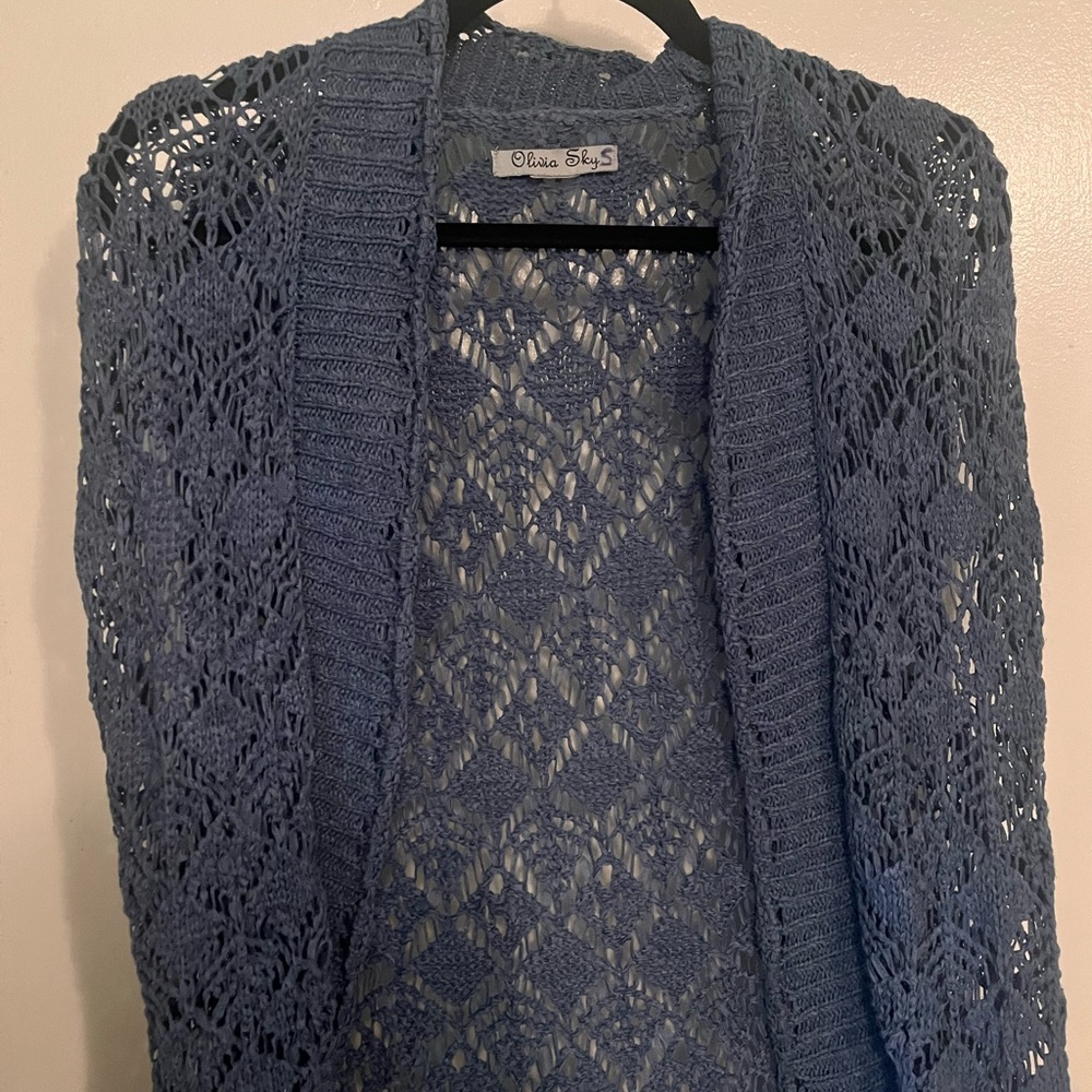 Sleeveless knit cardigan